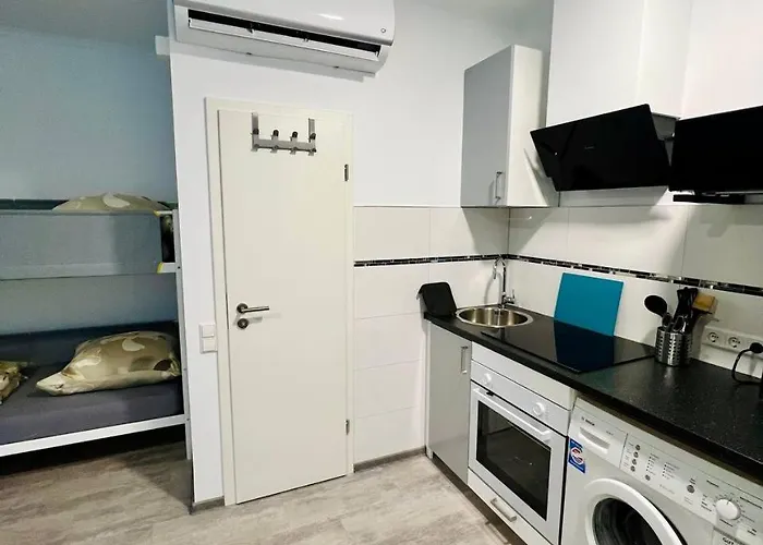 Neuwertiges Mit Schnellem Wlan, Netflix, Glasfaser, Kostenlose Privatparkplatz Auch Fuer Transporter Geeignet R25 Фрайберг-ам-Неккар