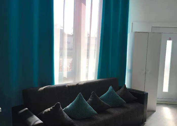 Neuwertiges Mit Schnellem Wlan, Netflix, Glasfaser, Kostenlose Privatparkplatz Auch Fuer Transporter Geeignet R25 Апартаменты