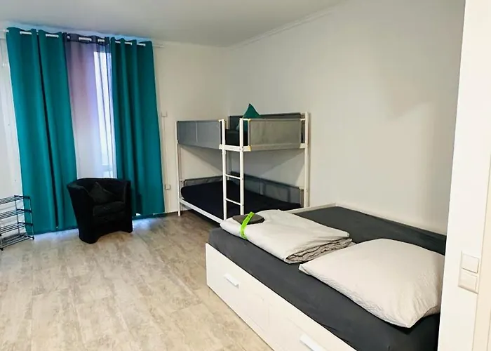 Апартаменты Neuwertiges Mit Schnellem Wlan, Netflix, Glasfaser, Kostenlose Privatparkplatz Auch Fuer Transporter Geeignet R25 *